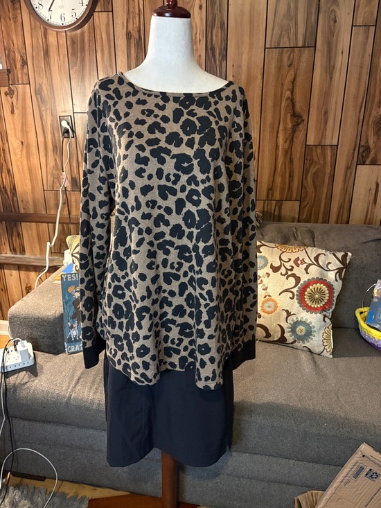 Pink Clover Tops - Pink Clover Leopard Print Long Sleeve Top in Tan and Black NWOT